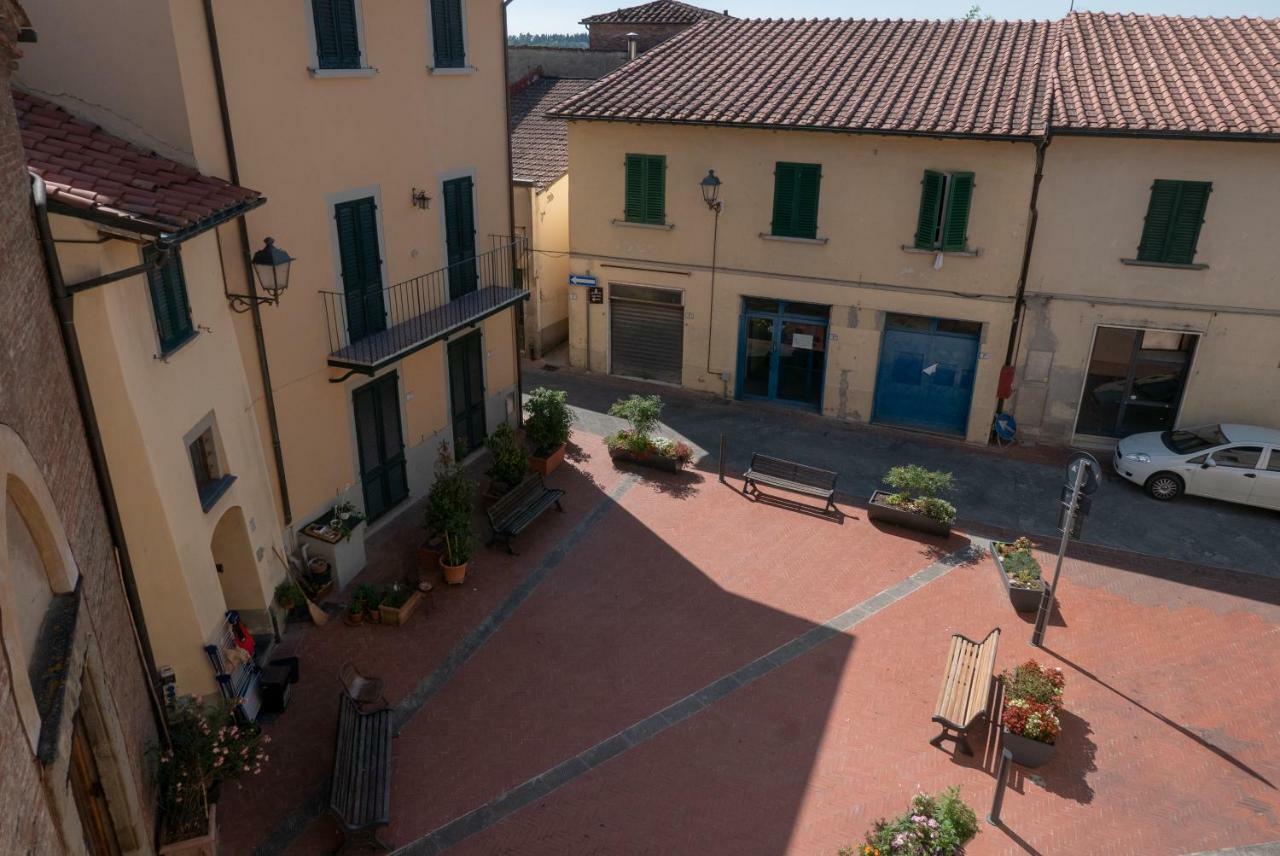 La Casa Di Paolo Sulla Via Francigena Castelnuovo D'elsa Exterior foto